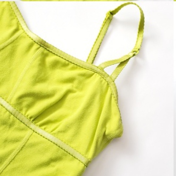 ❤️ Lululemon Ariel tank in bright yellow - Picture 4 of 8
